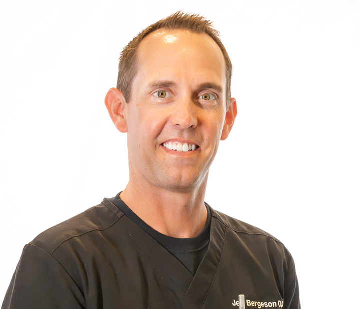 Jeffrey Bergeson, OD eye doctor at Mohave Eye Center